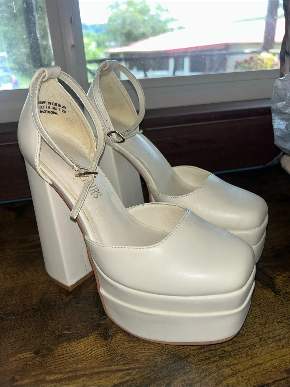 Dream Pairs Ivory Platform Ankle-Strap Heels